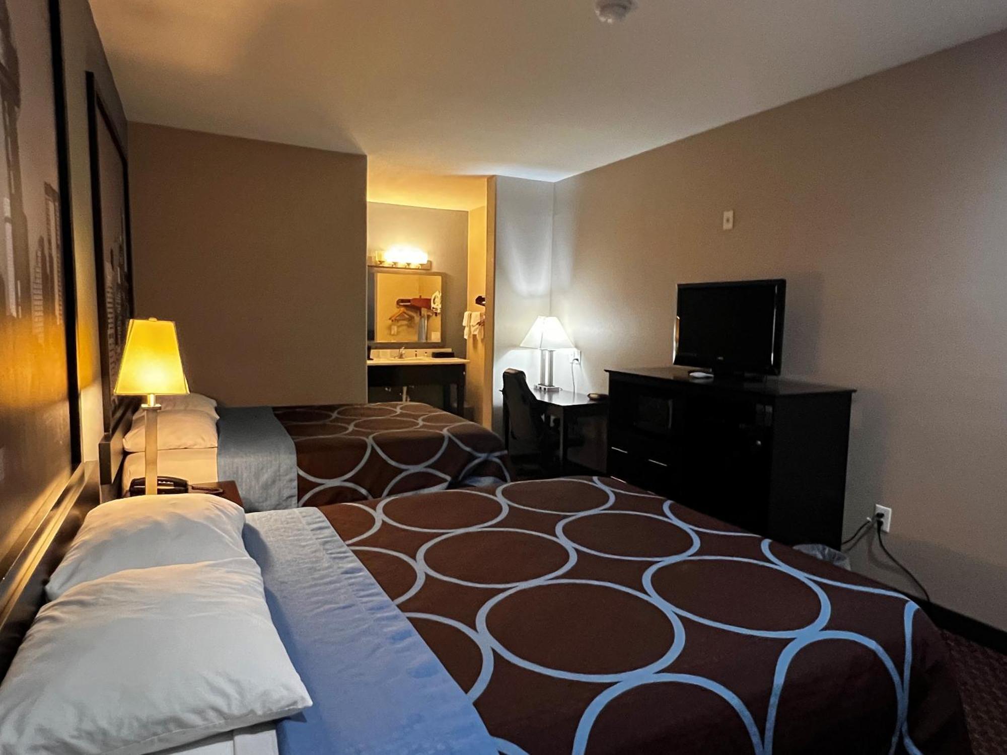 Super 8 By Wyndham Center Motel Екстериор снимка