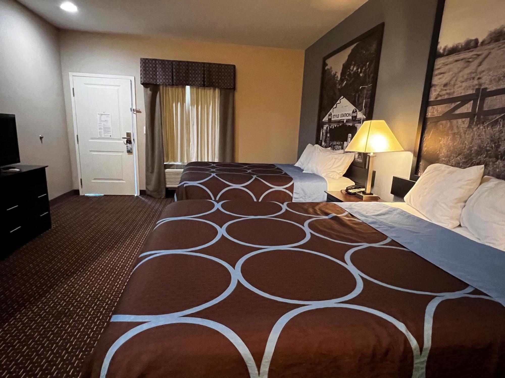 Super 8 By Wyndham Center Motel Екстериор снимка
