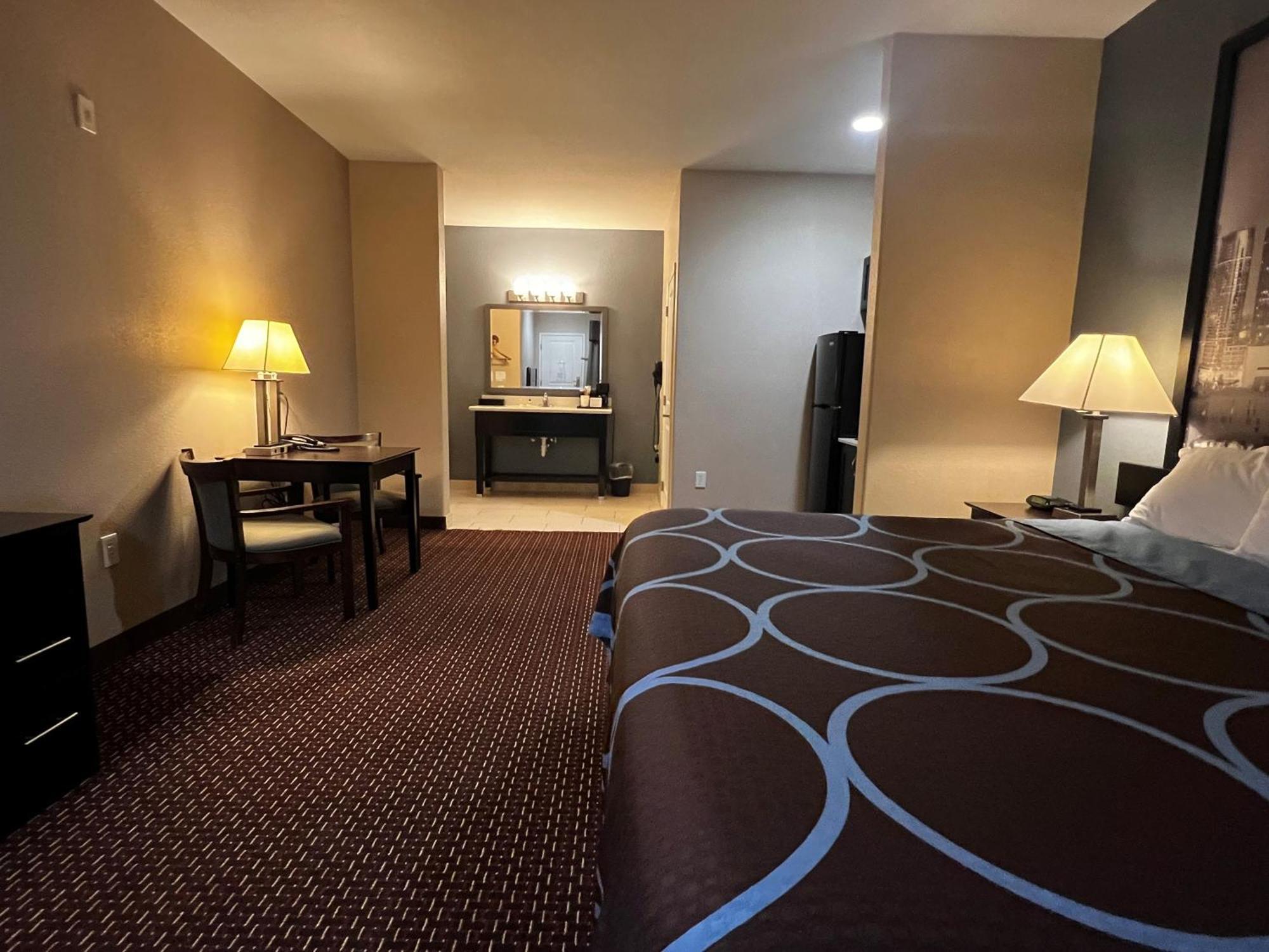 Super 8 By Wyndham Center Motel Екстериор снимка